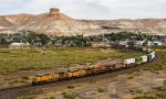 UP 6831 leads a westbound stack / intermodal train out of Green River